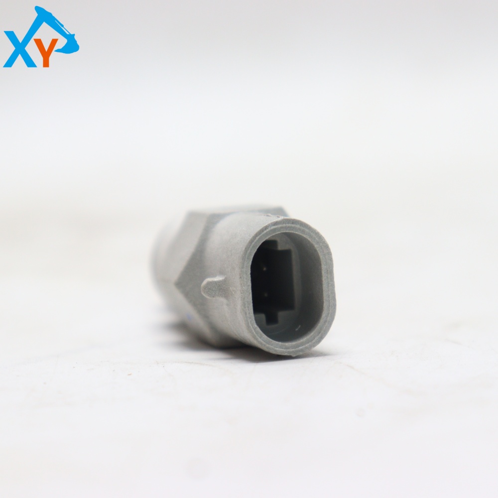8121468300 Original Excavator Temperature Sensor for 4HK1 ISUZU Engine