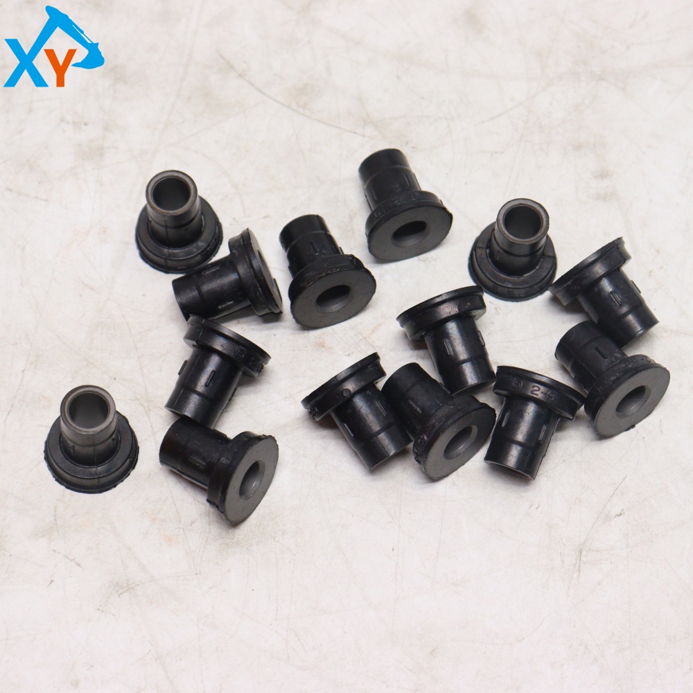 8976018491 Original Isuzu 6HK1 Diesel Valve Chamber Cover Screw Bushing  ﻿